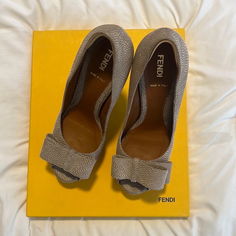 fendi pumps
